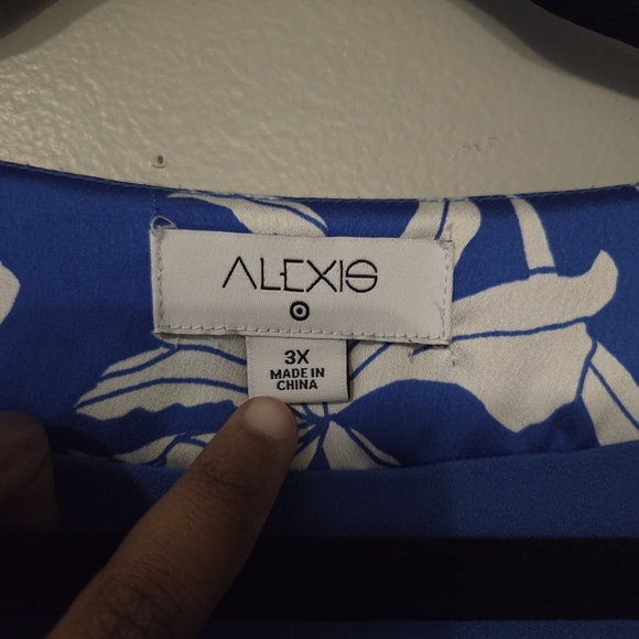 Alexis X Target Women's Plus Size Blue Floral Ruffled Hi-Low Satin Dress. 3X - Picture 11 of 11